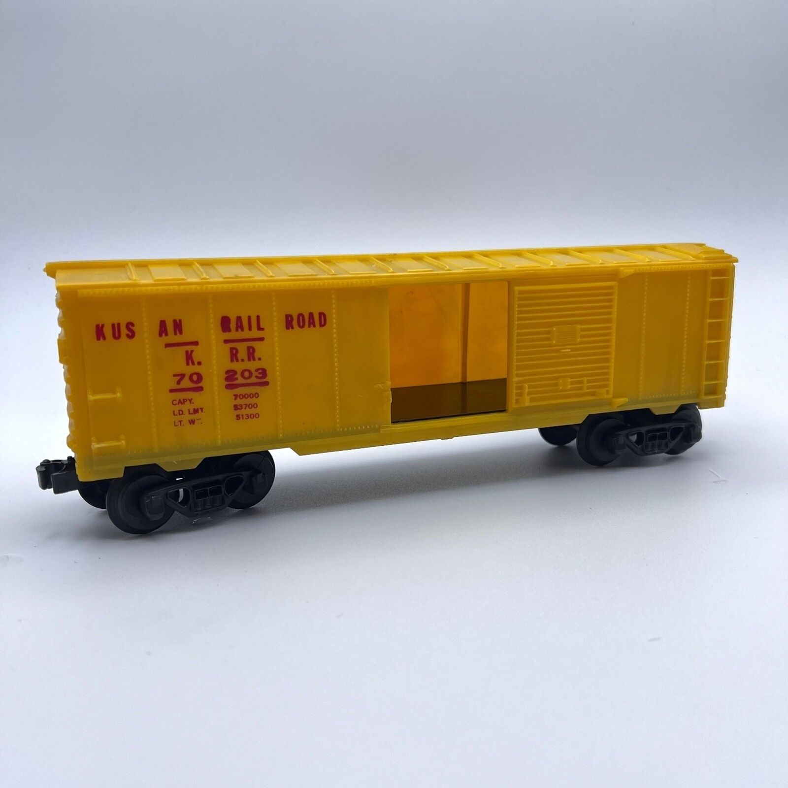 Kusan Auburn Kmt Railroad Box Car #70203 Yellow O Guage