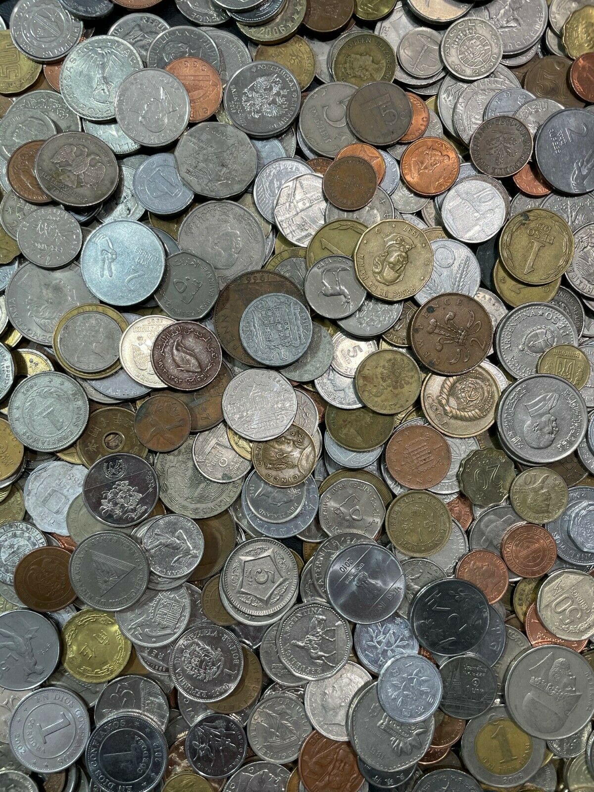 Large Bulk Mixed Lot Of 100 Assorted Foreign Coins From Around The World!