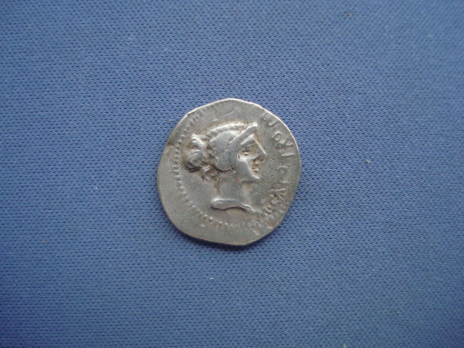 47-46 Bc  Roman Republic - M. Porcius Cato - Denarius - 78252
