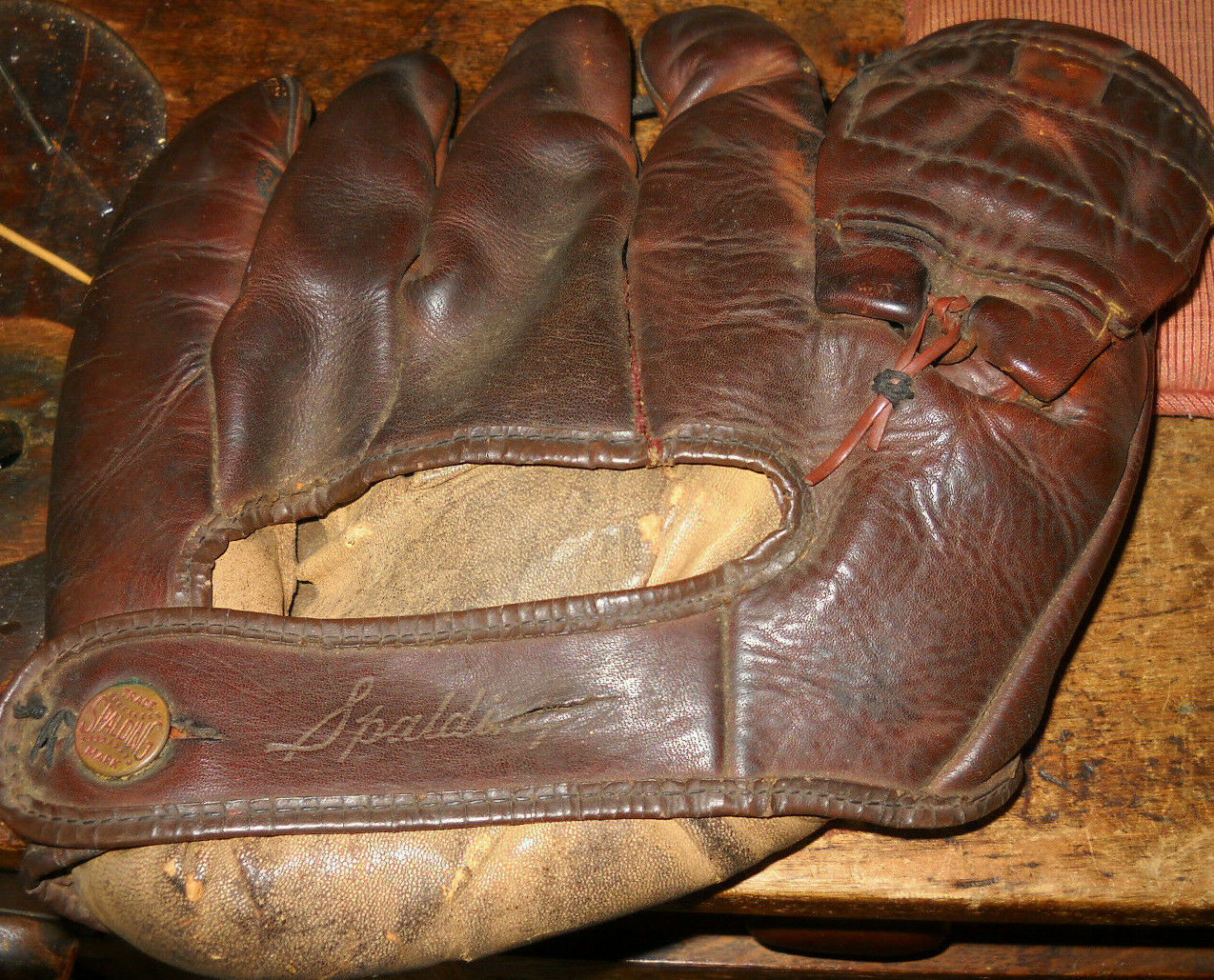 Vintage Vic Power Spalding Model Baseball Glove