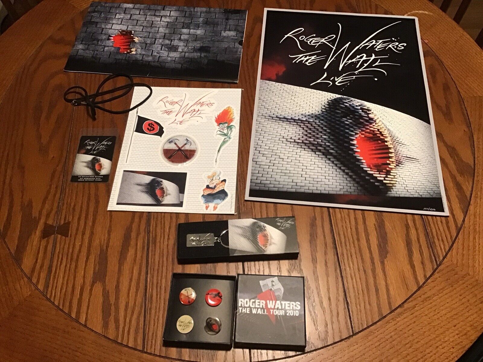 Roger Waters 2010 Premium Tour Package With 2xl T-shirt