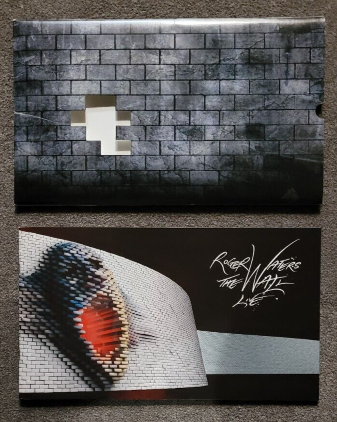 Roger Waters - The Wall Live 2010 Usa Tour Book With Slipcover - Hi Grade