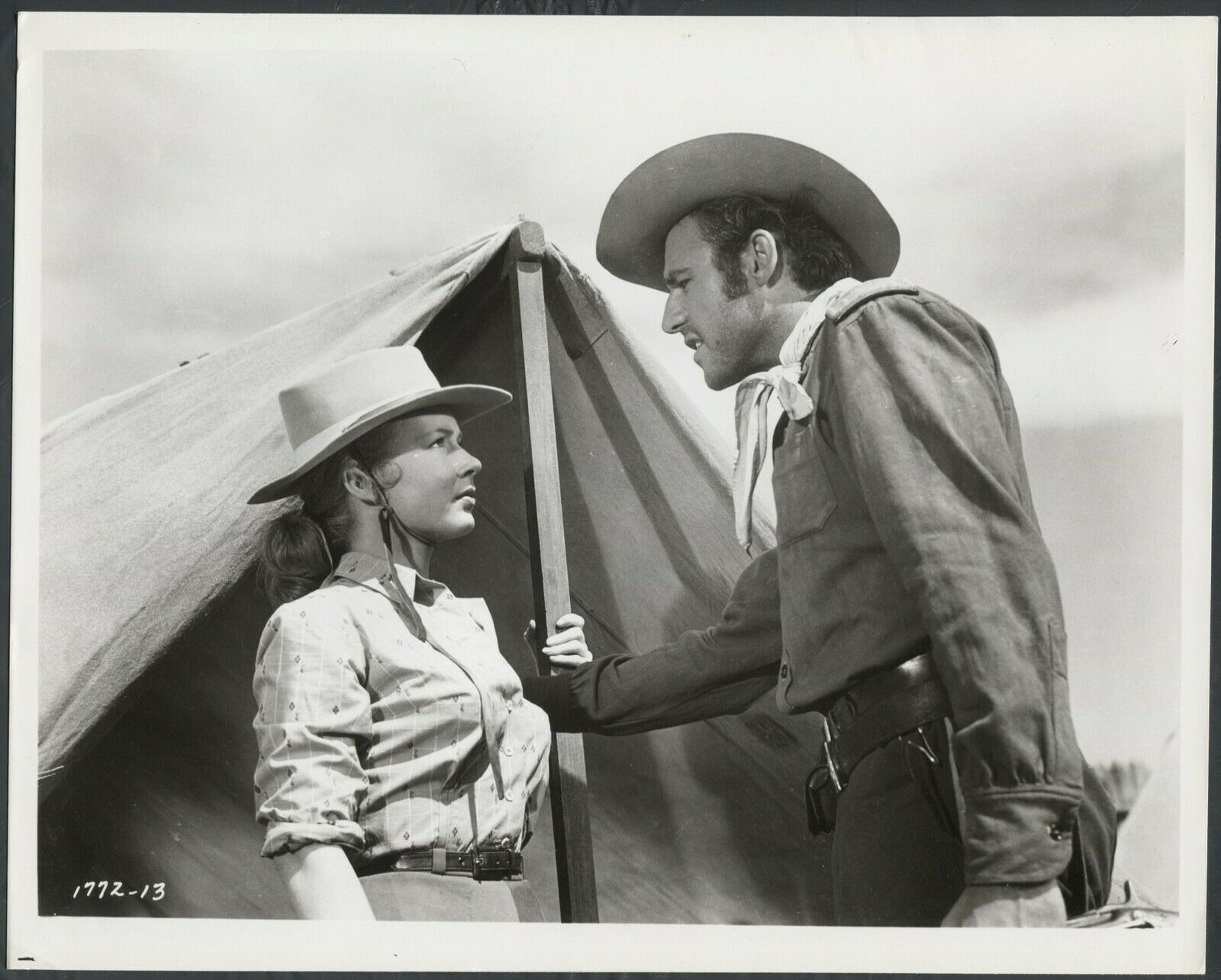 Piper Laurie Rex Reason In Smoke Signal '55 Cowboy Hats