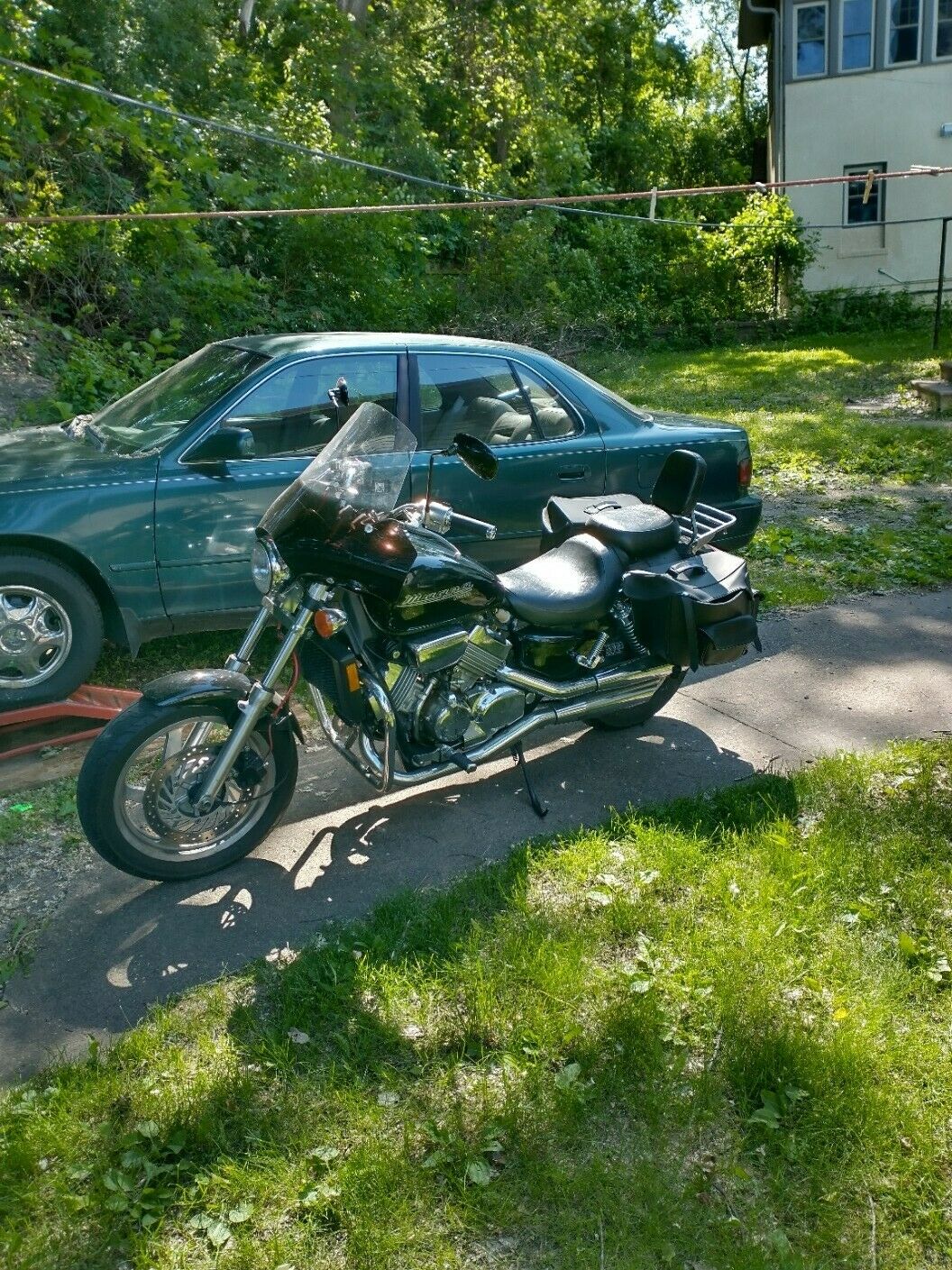 2001 Honda Magna  9500 Miles, Electrical Issues. Many Accessories