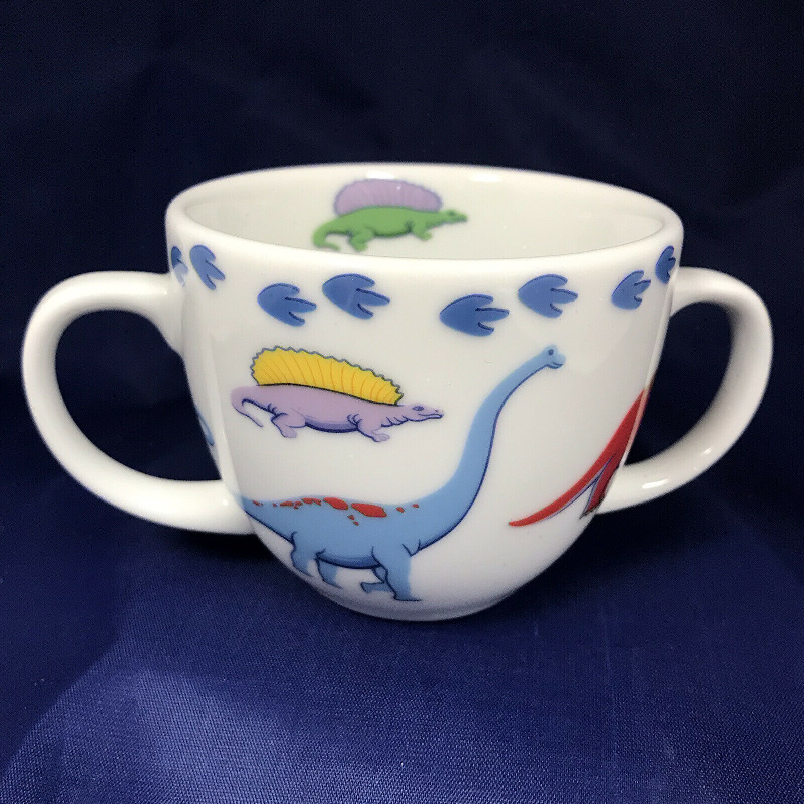 Tiffany & Co. 2007 Dinosaurs Child’s 2 Handled Porcelain Mug Cup Made In Japan